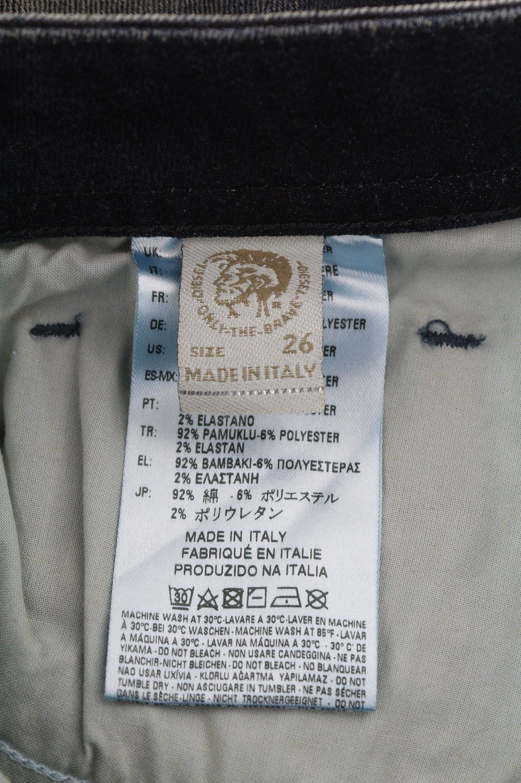 DIESEL Buster 0854S vyriški džinsai W26/L32 Slim su sagomis, plėšyti, skalbti. 