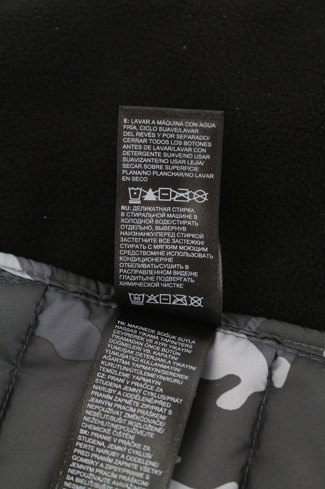 „THE NORTH FACE“ nauja vatinė vyriška liemenė XS su užtrauktuku, izoliacija, dygsniuota, kamufliažinė 