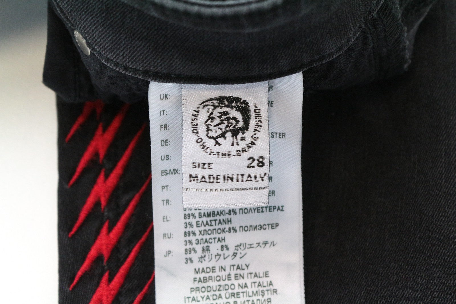 DIESEL Slandy-F 082AM moteriški pilki, ploni, itin aptempti džinsai iš medvilnės, W28/L30 