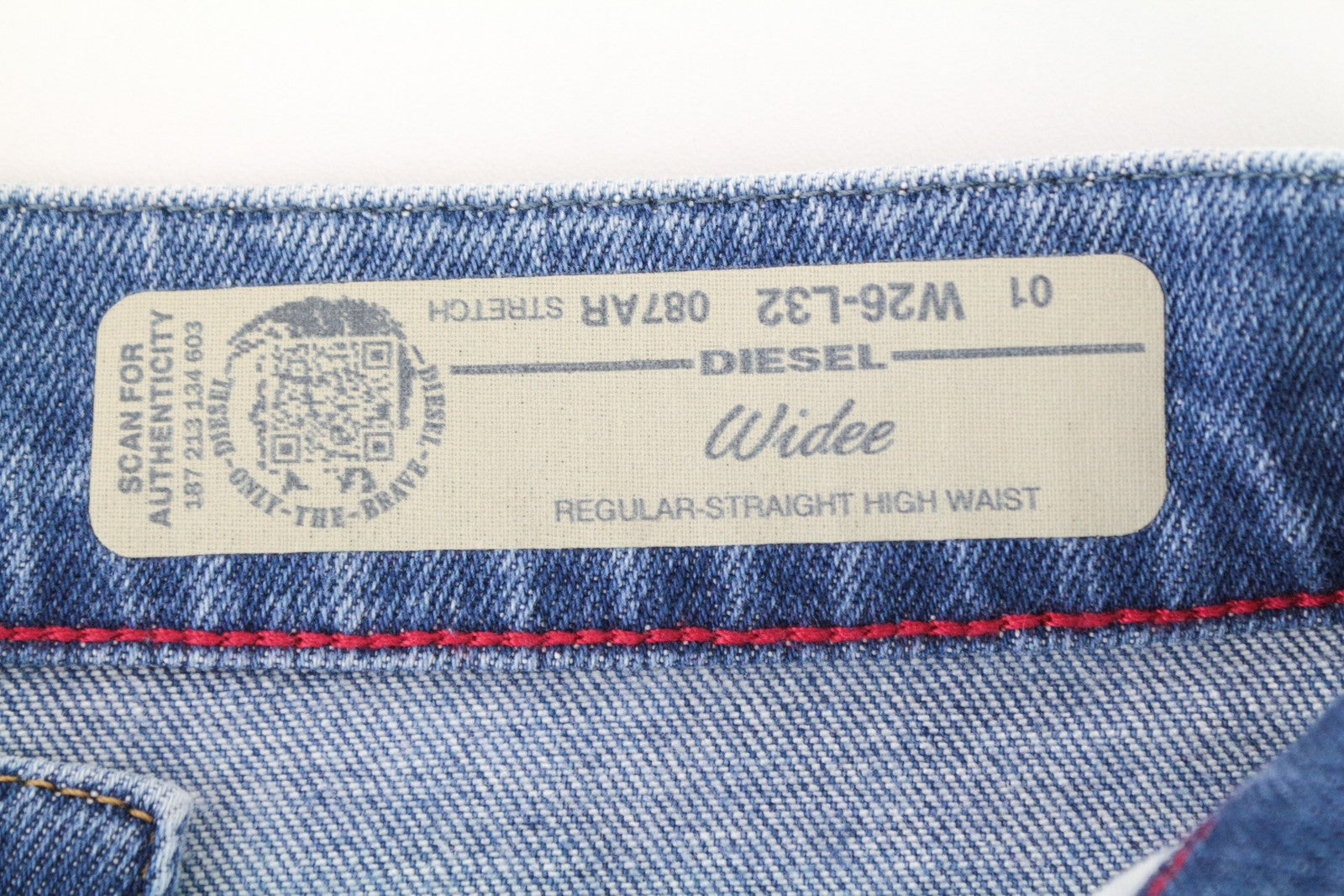 DIESEL Widee 087AR moteriški W26/L32 mėlyni tiesaus kirpimo medvilniniai tamprūs džinsai 