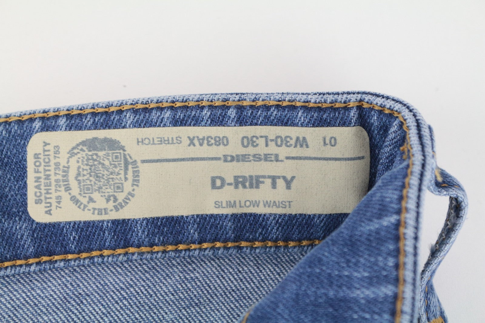 DIESEL D-Rifty 083AX moteriški W30/L30 mėlyni ploni medvilniniai tamprūs skalbti džinsai 