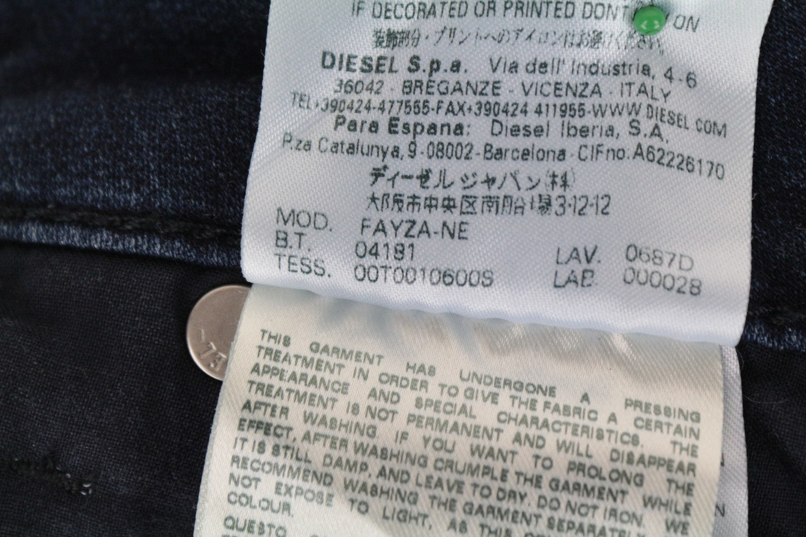 DIESEL Fayza-Ne 0687D moteriški džinsai W25 mėlyni Jogg Boyfriend Fit tamprūs skalbinių rašto džinsai 