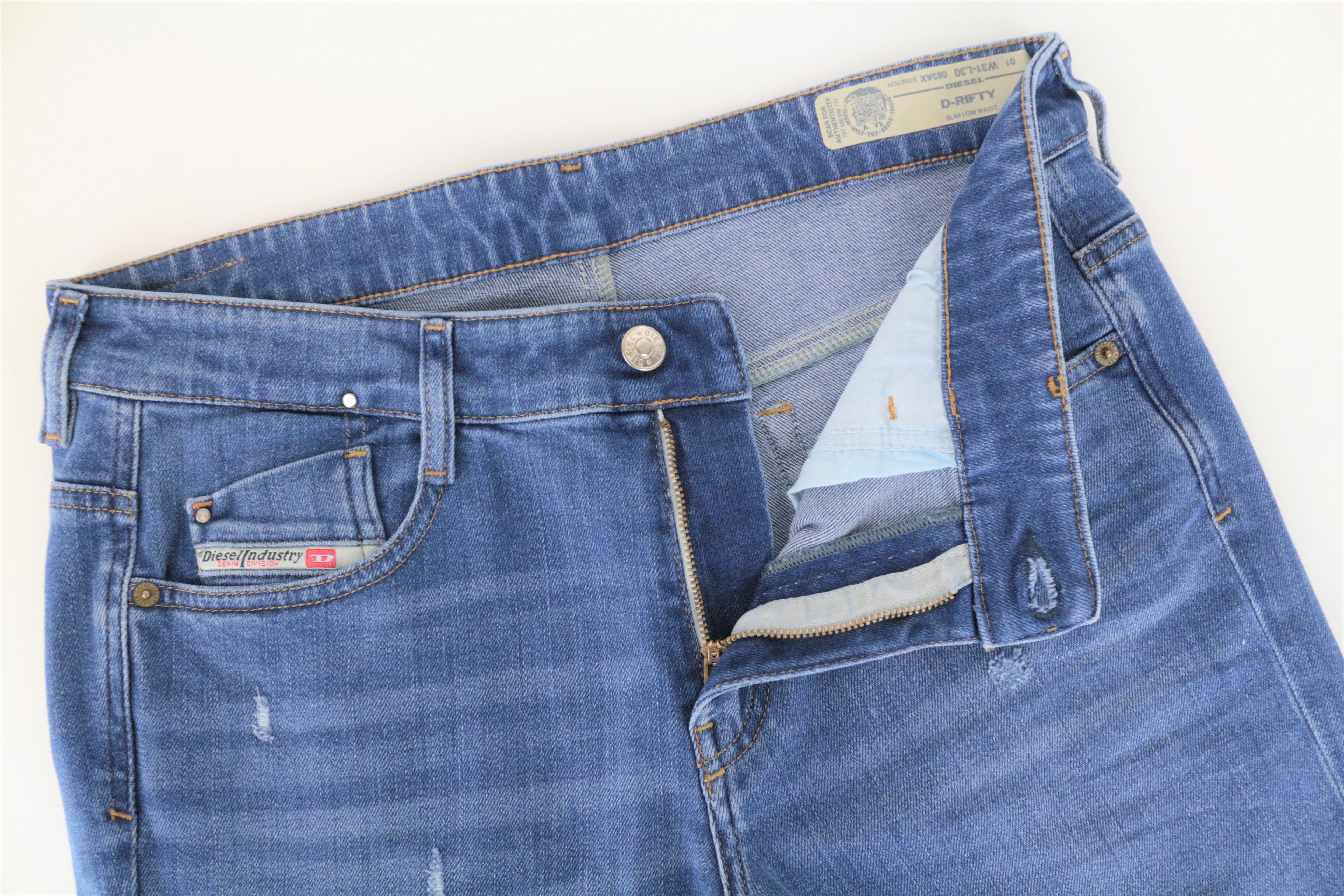 DIESEL D-Rifty 083AX moteriški džinsai W31/L30 Slim Stretch Fit mėlynos medvilnės džinsinis audinys 