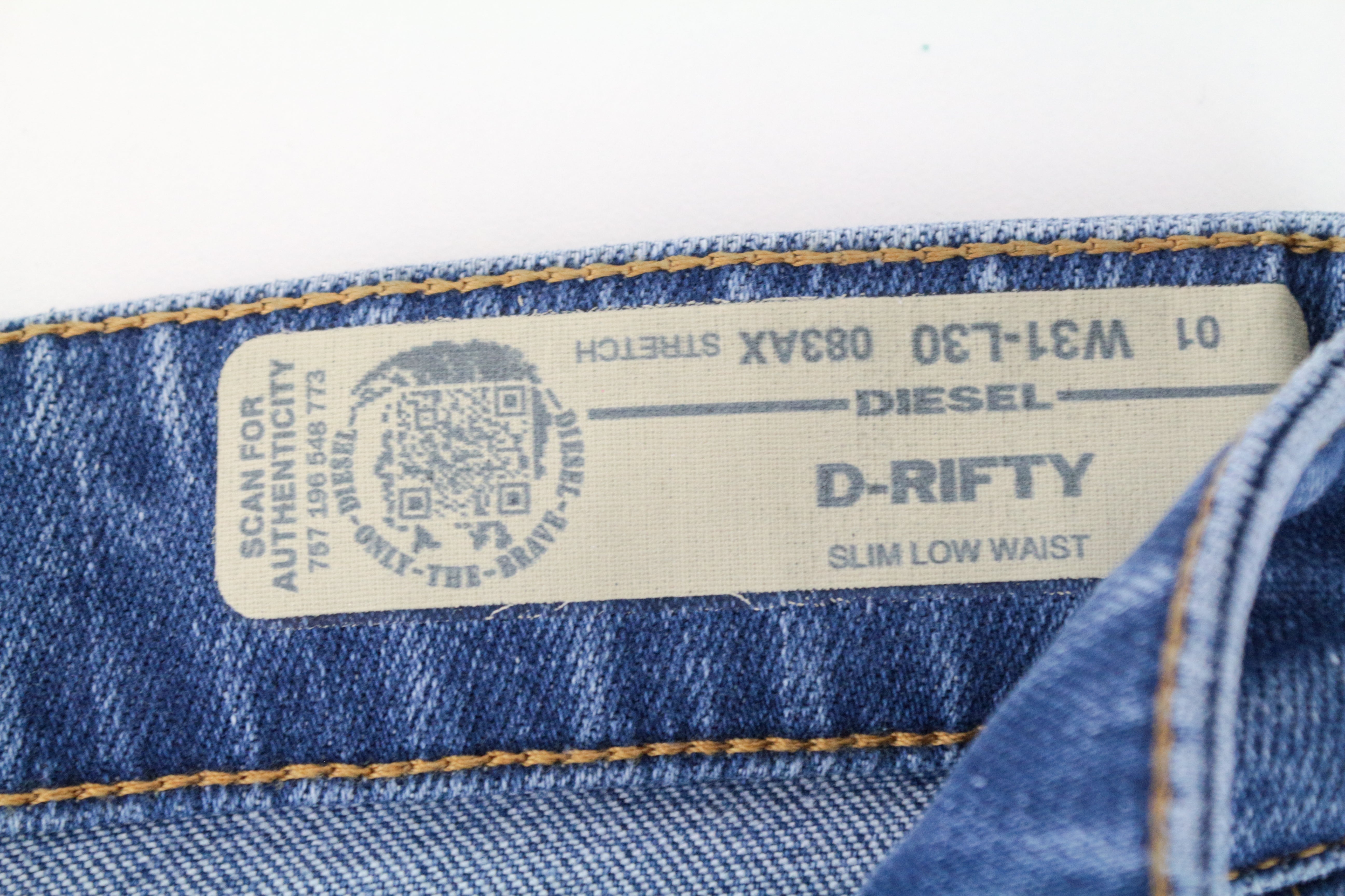 DIESEL D-Rifty 083AX moteriški džinsai W31/L30 Slim Stretch Fit mėlynos medvilnės džinsinis audinys 