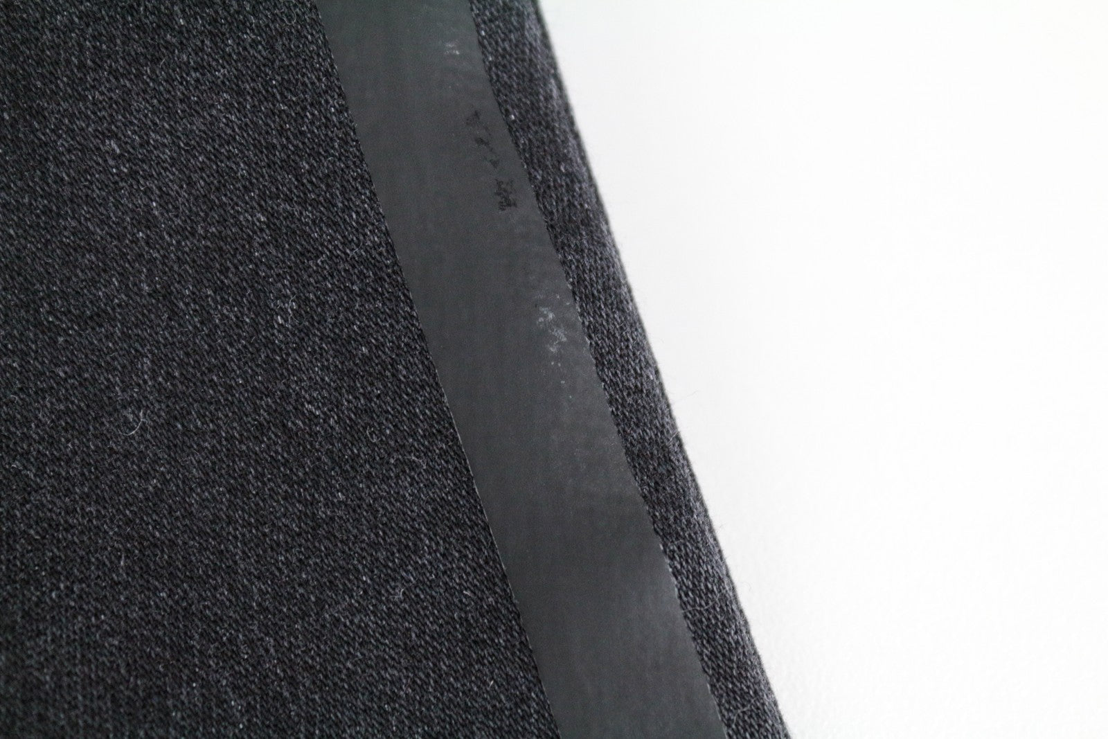 DIESEL Krailey R-SP-NE 0094Q moteriški W27 pilki Slim Jogg Fit tamprūs skalbinių džinsai 