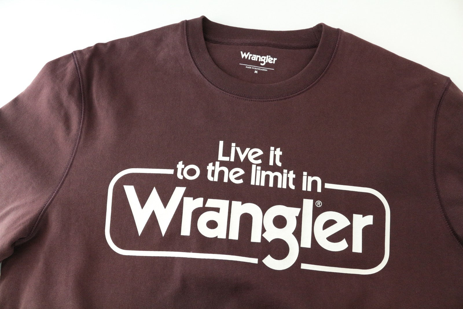 WRANGLER vyriškas rudas ilgomis rankovėmis megztinis su spausdintu logotipu medvilninis džemperis M dydžio 