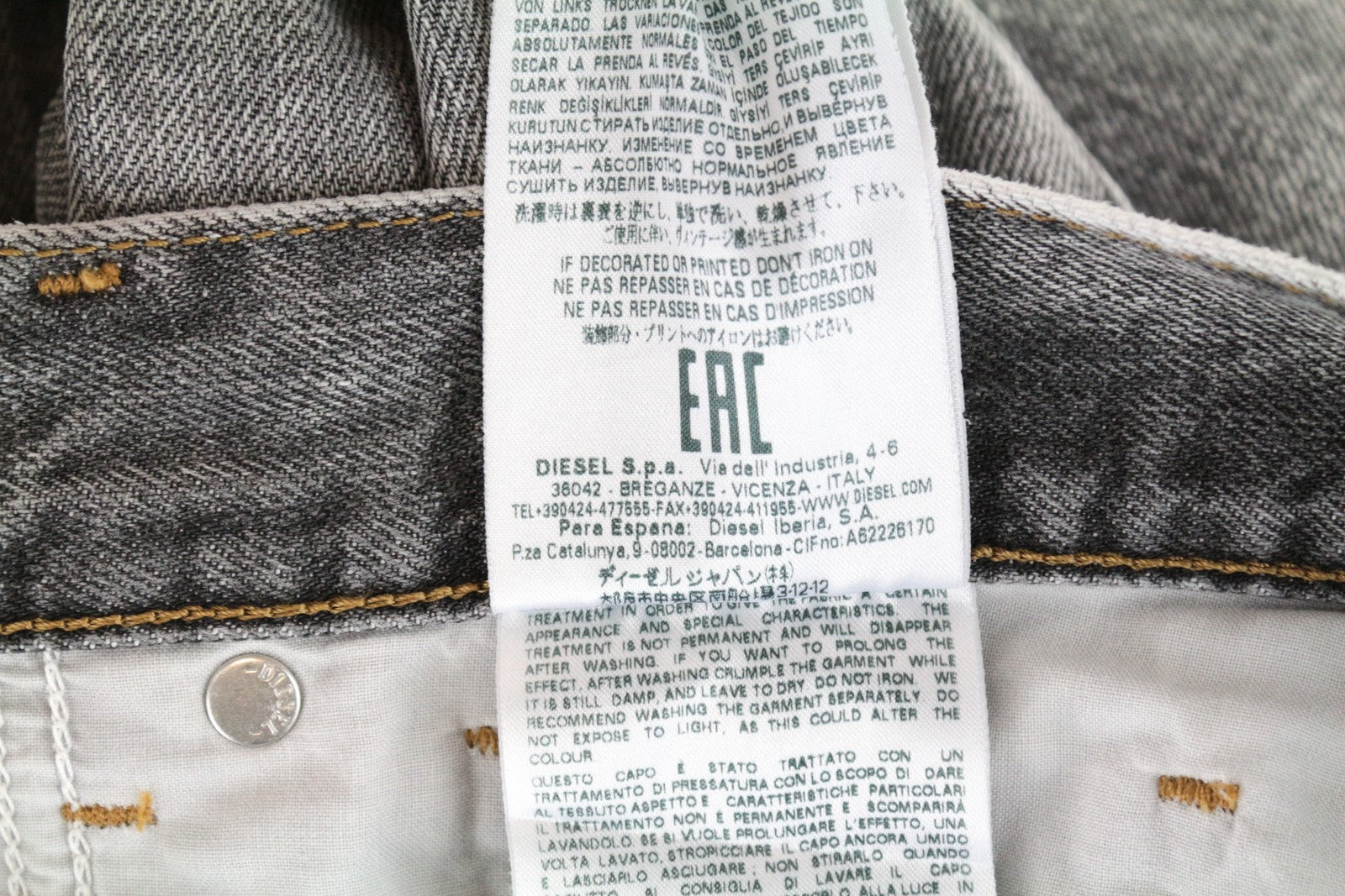 DIESEL Widee 8880X moteriški W25/L30 pilki tiesūs aukšto juosmens džinsai iš grynos medvilnės