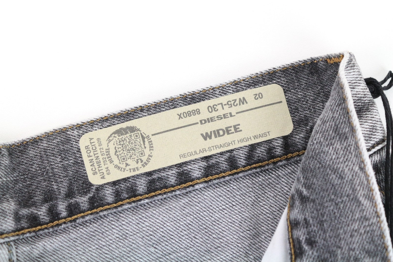 DIESEL Widee 8880X moteriški W25/L30 pilki tiesūs aukšto juosmens džinsai iš grynos medvilnės
