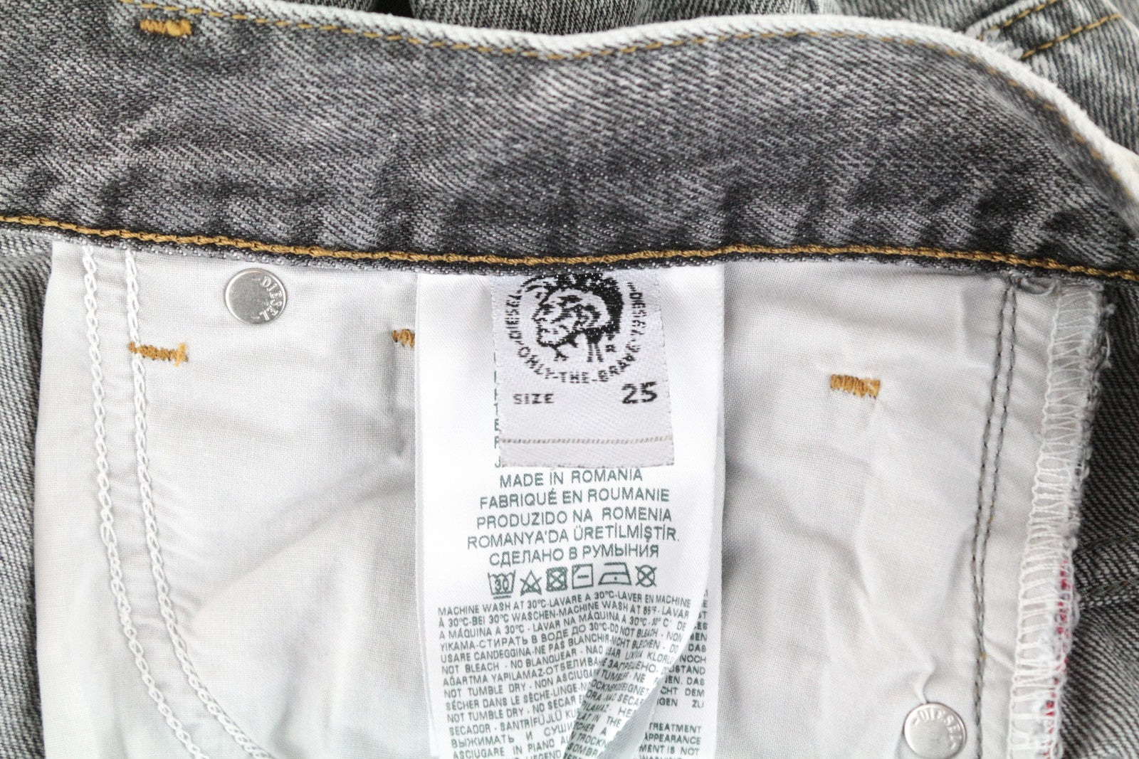 DIESEL Widee 8880X moteriški W25/L30 pilki tiesūs aukšto juosmens džinsai iš grynos medvilnės