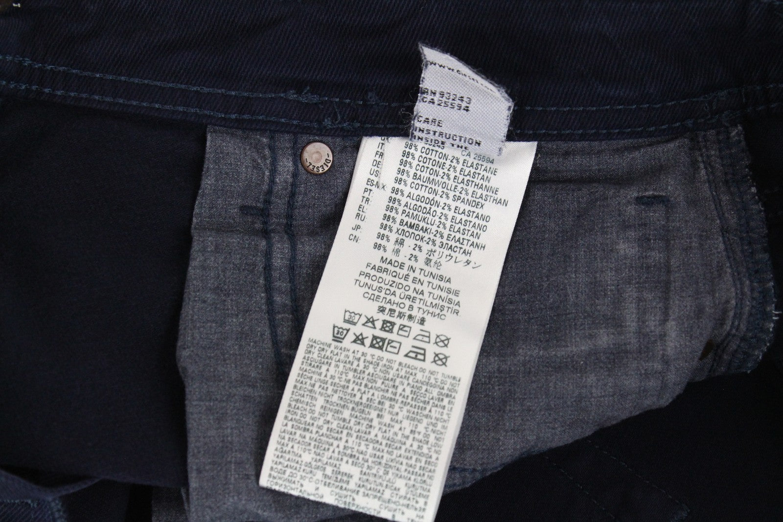 DIESEL Keeshort R6Q88 Men Shorts W28 Dark Blue Cotton Stretch 5-Pocket Denim