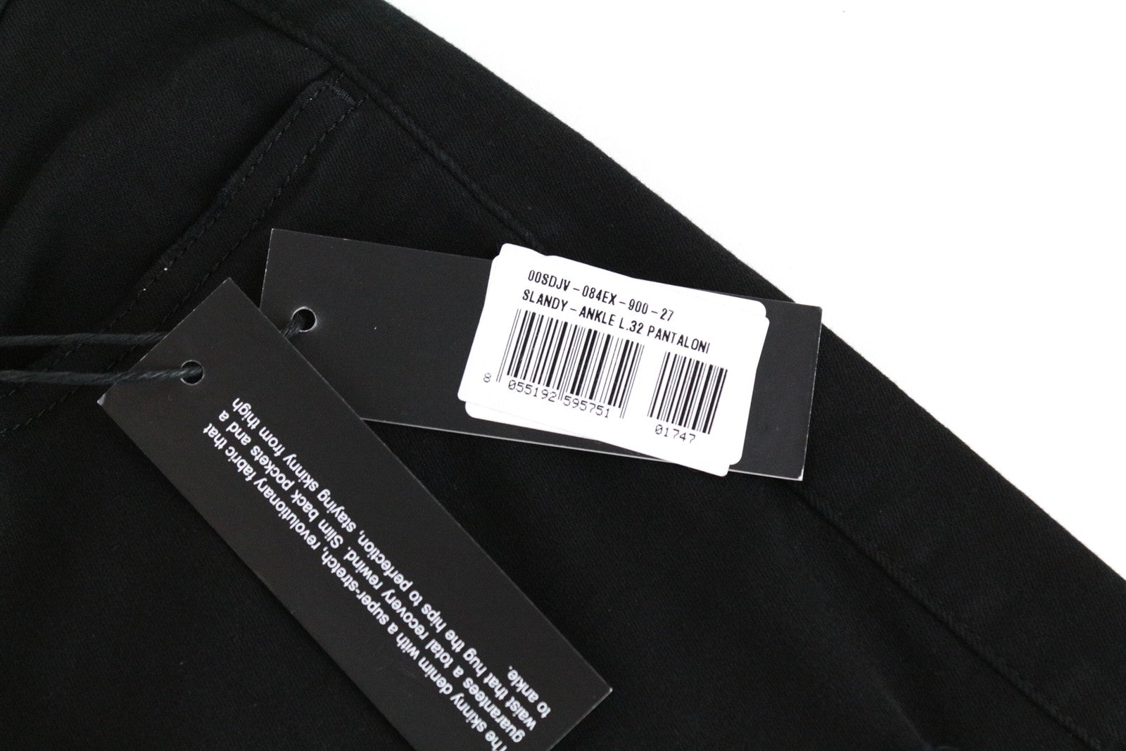 DIESEL Slandy-Ankle 084EX W27/L32 aptempti juodi tamprūs moteriški plėšyti džinsai 