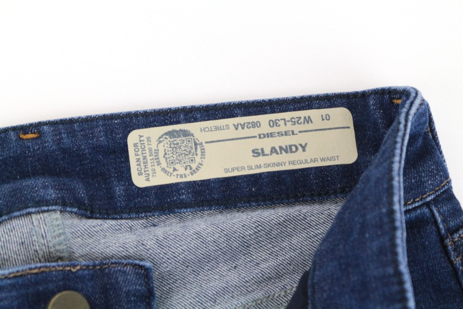 DIESEL Slandy 082AA moteriški džinsai W25 L30 mėlyni, itin aptempti, tamprūs medvilniniai džinsai 
