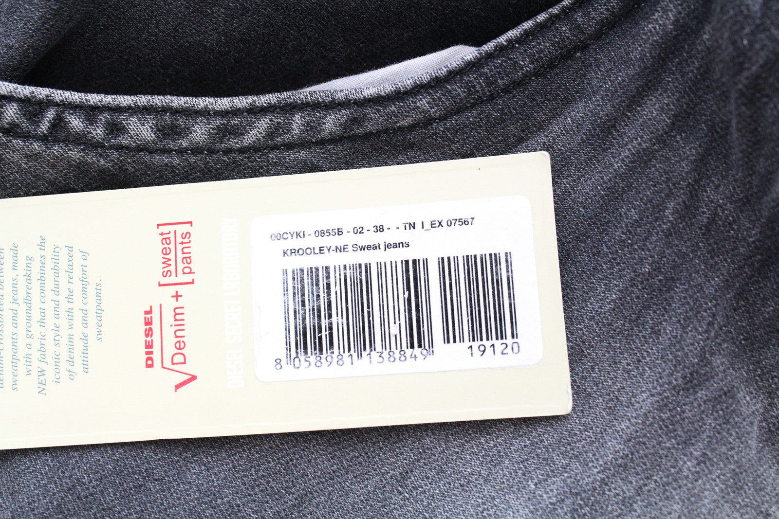 DIESEL Krooley-NE 0855B vyriški W38 Slim Carrot Fit Jogg vidutinio pilkumo tamprūs džinsai 