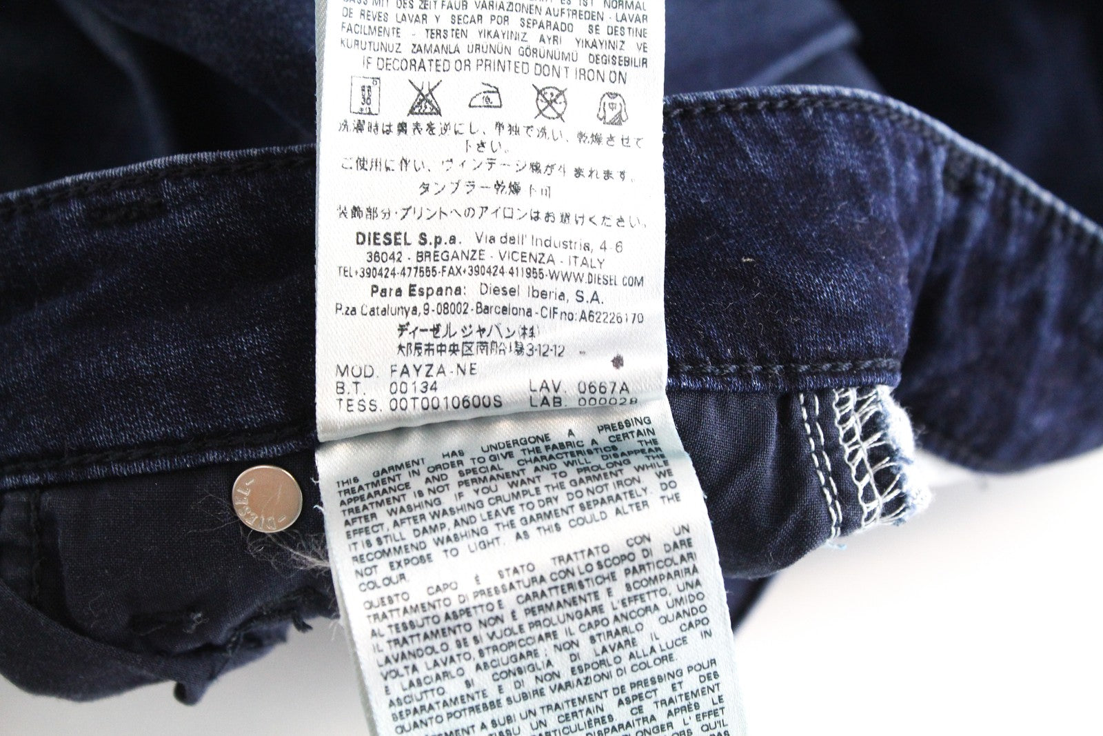 DIESEL Fayza-NE 0667A moteriškos W25 Boyfriend mėlynos Jogg džinsinės kelnės su užtrauktuku, žemu tarpkoju 