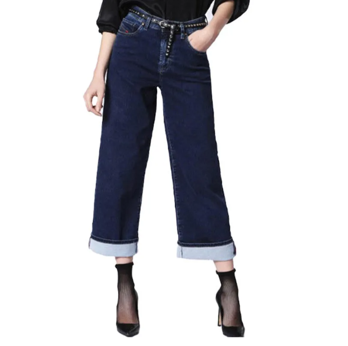 DIESEL Widee-NE 0686X moteriškos W23 trumpintos tiesios džinsinės kelnės mėlynos jogg sportinės 