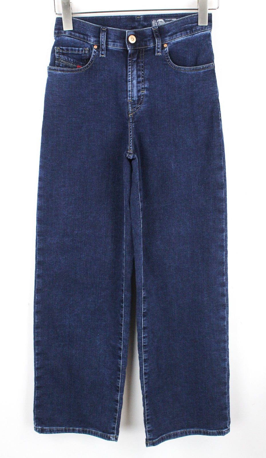 DIESEL Widee-NE 0686X moteriškos W23 trumpintos tiesios džinsinės kelnės mėlynos jogg sportinės 