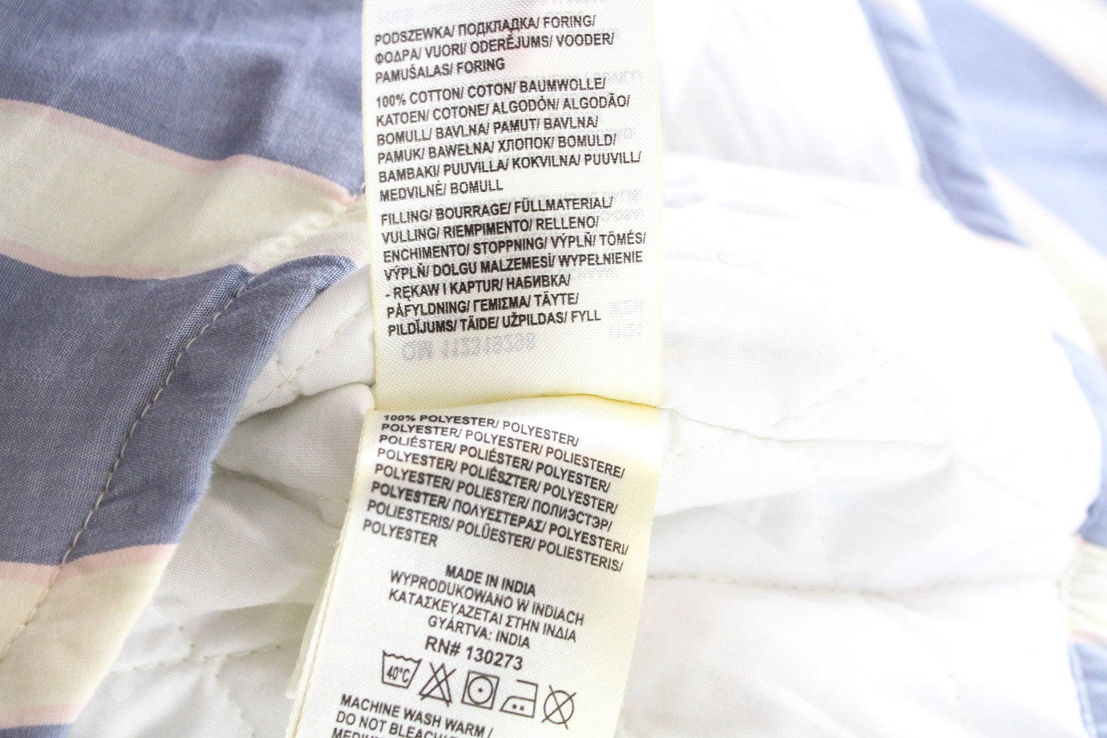 WRANGLER moteriška S dydžio balta paminkštinta striukė su akmens spalvos dryžiais