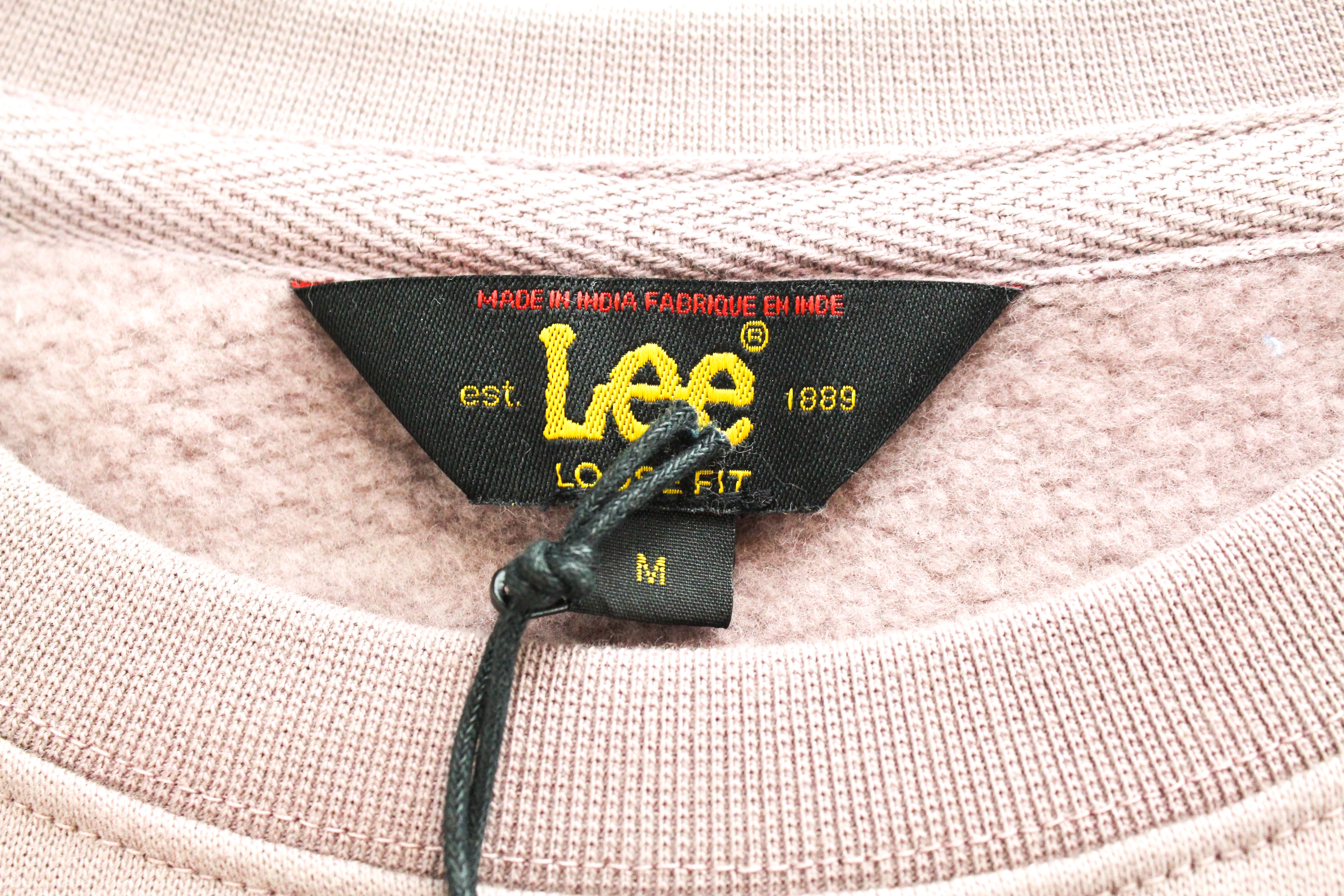 LEE vyriškas M dydžio violetinis audros flisinis megztinis su apvalia kaklo dalimi ir laisvo kirpimo... 