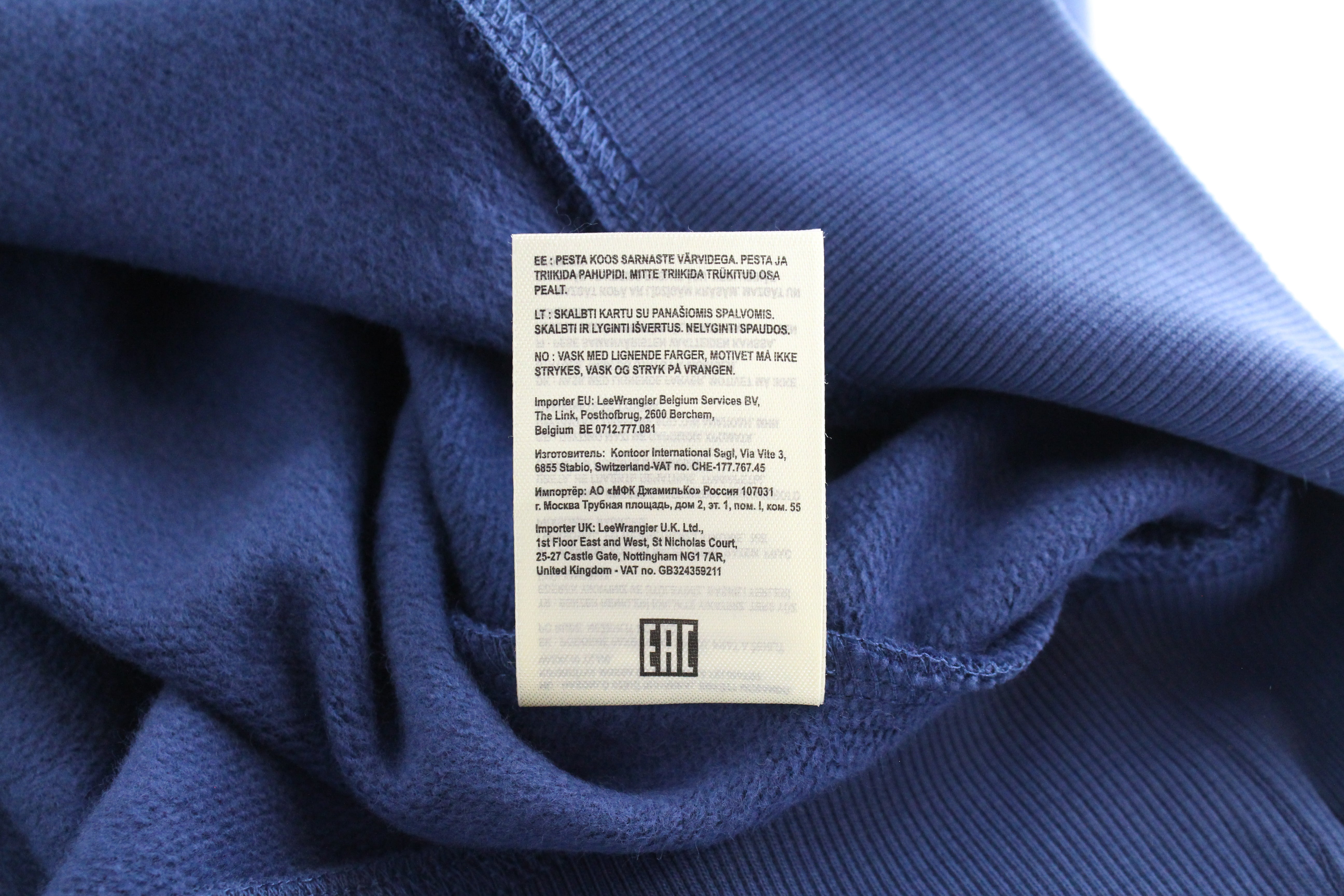 LEE vyriškas M dydžio jūrų mėlynos spalvos flisinis džemperis su logotipo spauda ir apvalia iškirpte 