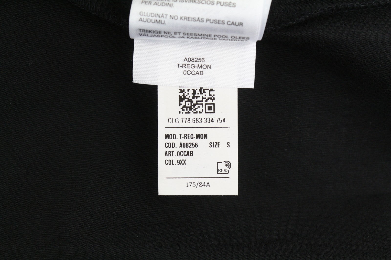 DIESEL T-Reg-Mon moteriški marškinėliai S, juodi, tamprūs, su logotipu ir apvalia kaklo iškirpte. Rekomenduojama kaina – 125 €.