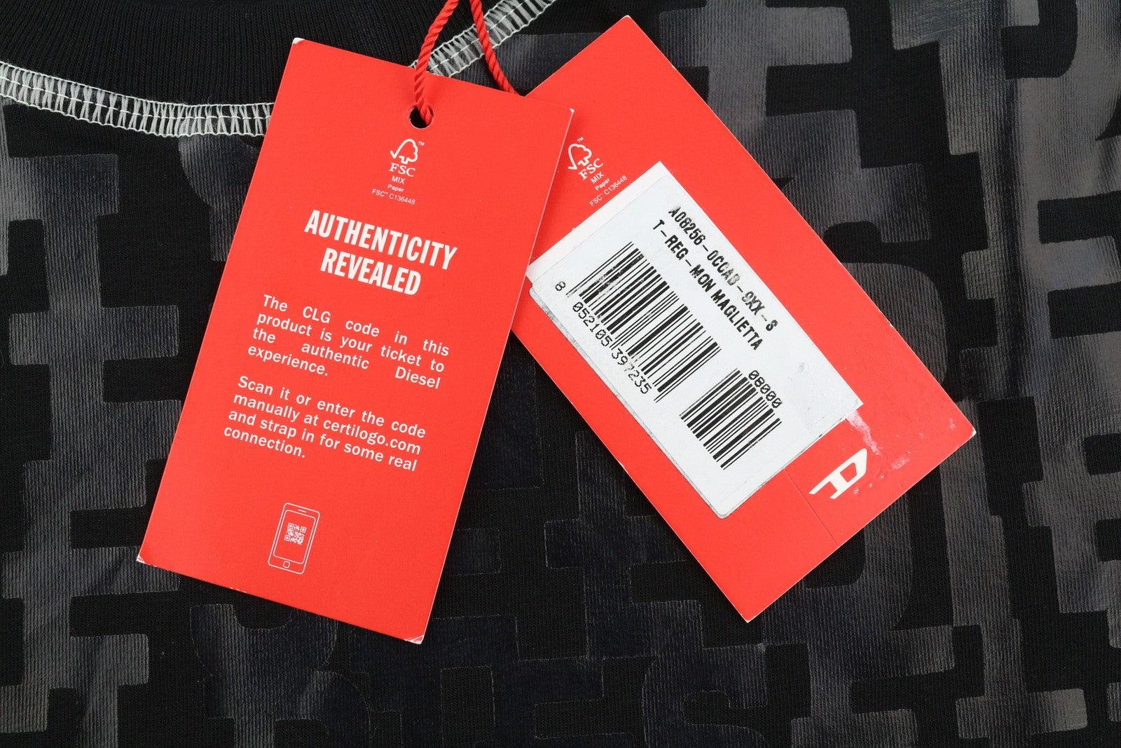 DIESEL T-Reg-Mon moteriški marškinėliai S, juodi, tamprūs, su logotipu ir apvalia kaklo iškirpte. Rekomenduojama kaina – 125 €.