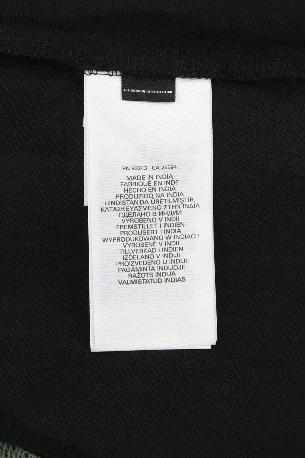 DIESEL T-Reg-Mon moteriški marškinėliai S, juodi, tamprūs, su logotipu ir apvalia kaklo iškirpte. Rekomenduojama kaina – 125 €.