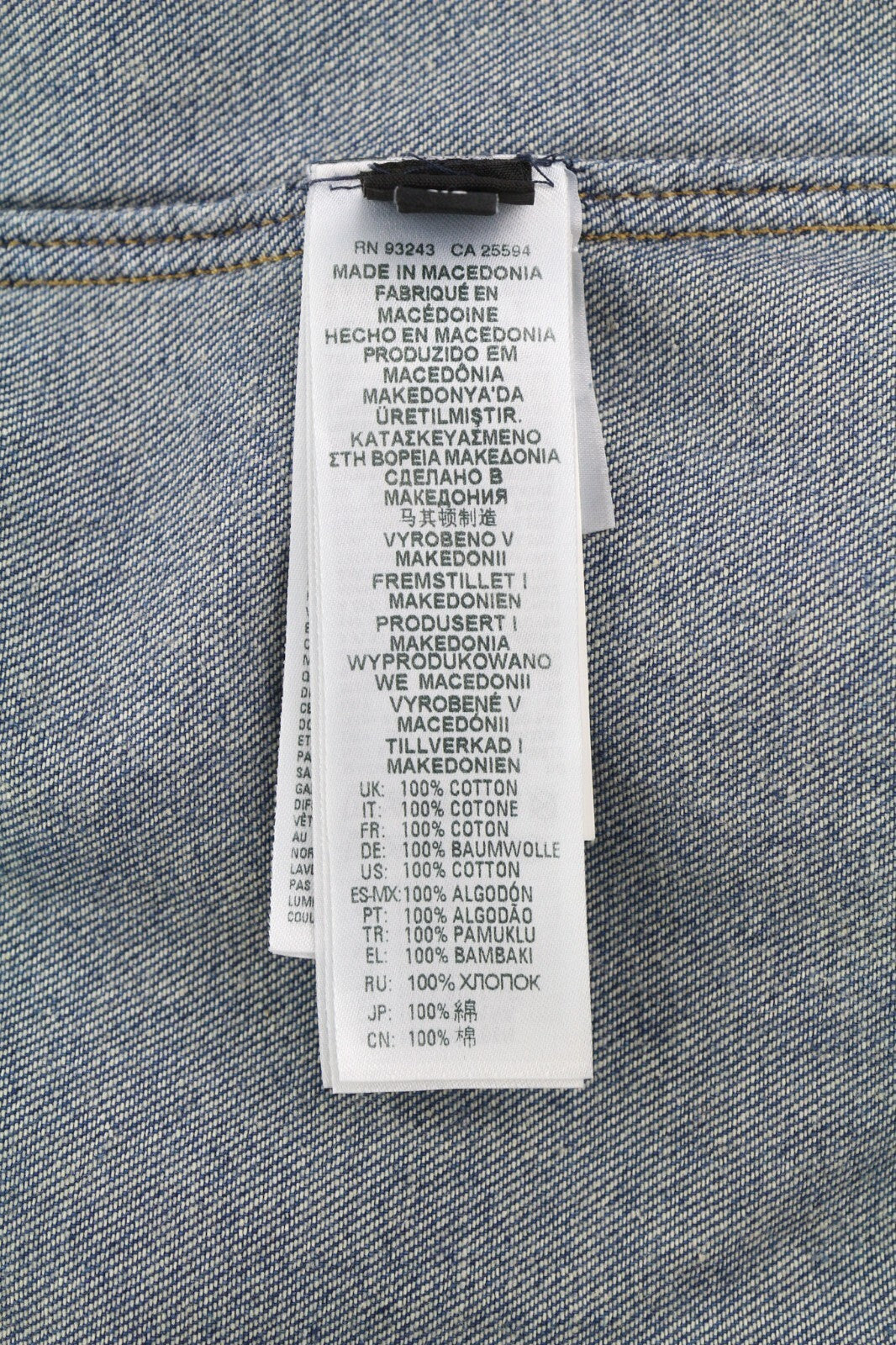 DIESEL D-Milly-Sp vyriški marškinėliai M, rekomenduojama kaina – 195 €, mėlyni, su spaudėmis ir išplatinta kaklo iškirpte.