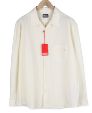 DIESEL S-Wooly vyriški marškinėliai XL dydžio vilnoniai marškinėliai su sagomis užsegamomis kišenėmis ir įpjauta apykakle. Rekomenduojama kaina – 195 €. 