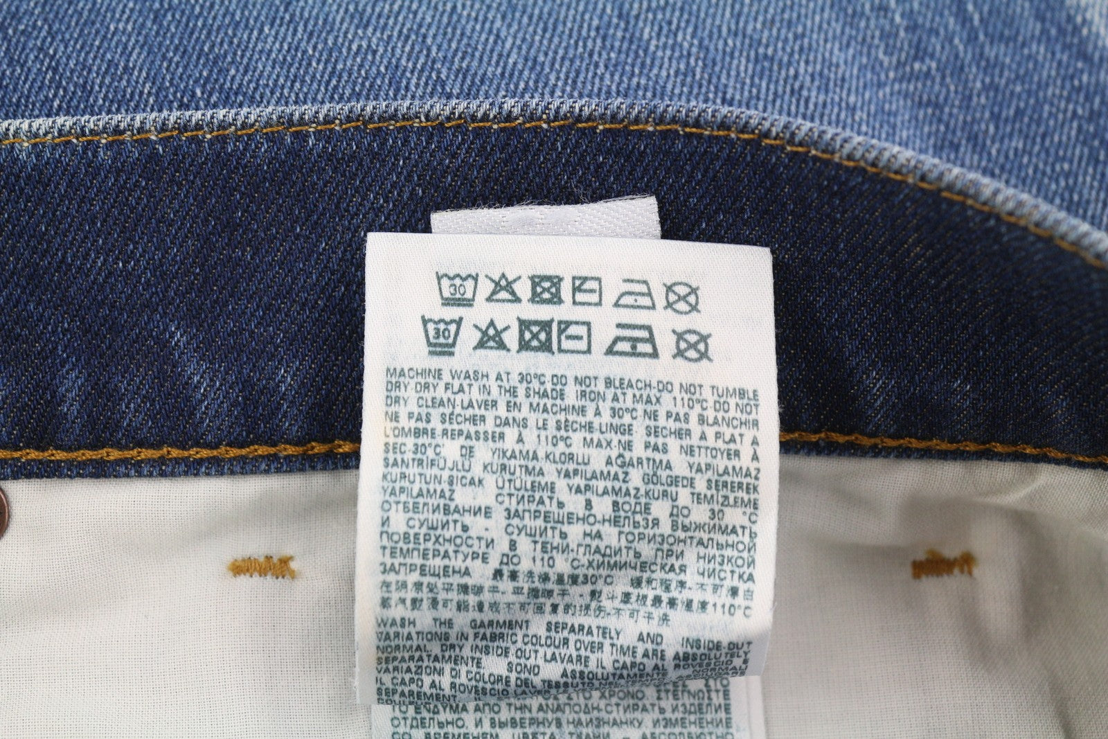 DIESEL D-Fining 09A96 vyriški džinsai W32/L32 siaurėjančios kojos, tamprūs, skalbti, rekomenduojama kaina – 295 € 