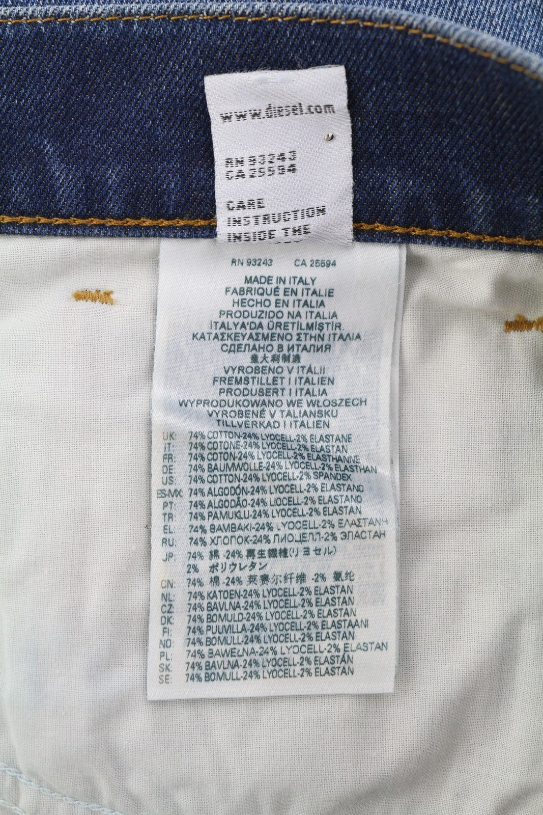 DIESEL D-Fining 09A96 vyriški džinsai W32/L32 siaurėjančios kojos, tamprūs, skalbti, rekomenduojama kaina – 295 € 