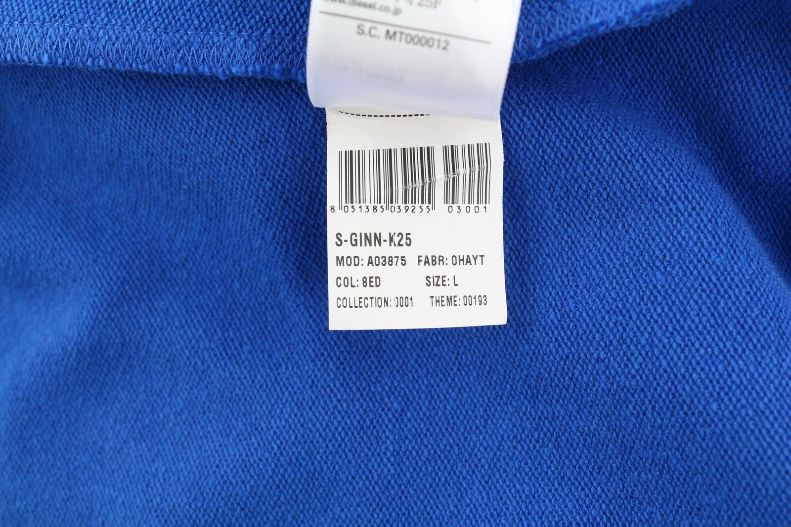 DIESEL S-Ginn-K25 vyriškas džemperis L dydžio, mėlynas, su apvalia apykakle priekyje, rekomenduojama kaina – 125 € 