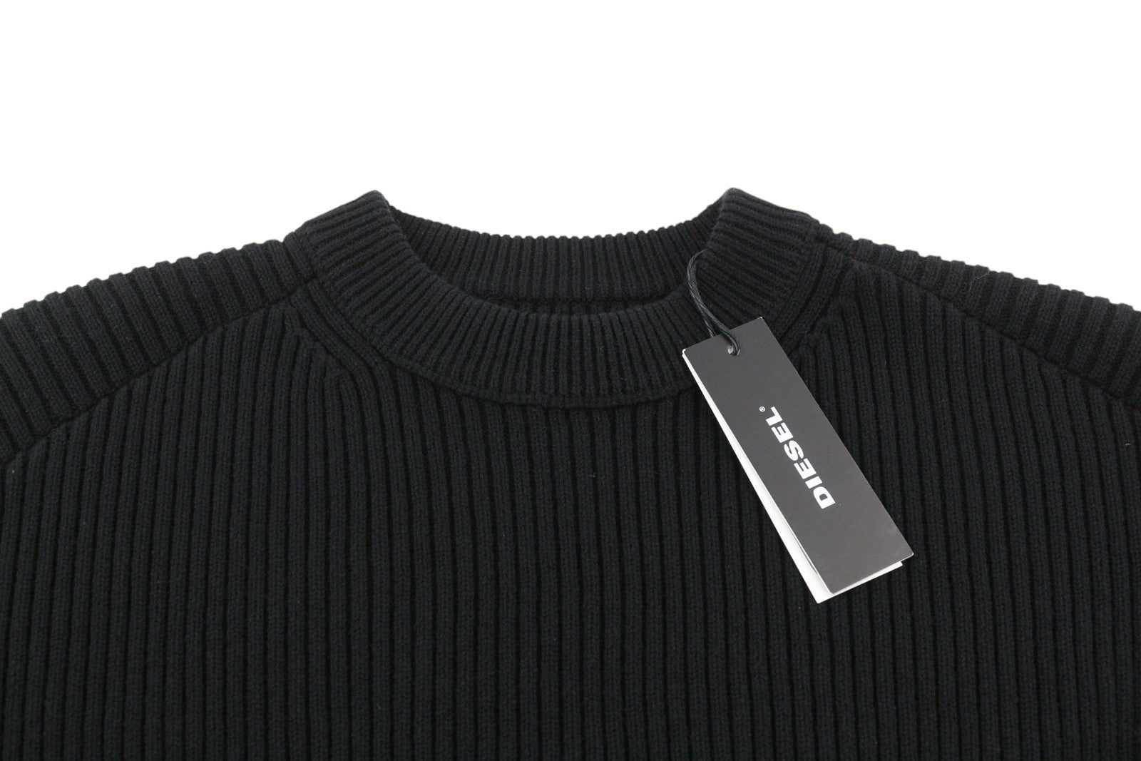 DIESEL M-Sylvania moteriškas megztinis S dydžio, juodas, vilnonis, megztas su diržu, iškirpte, rekomenduojama mažmeninė kaina – 195 € 