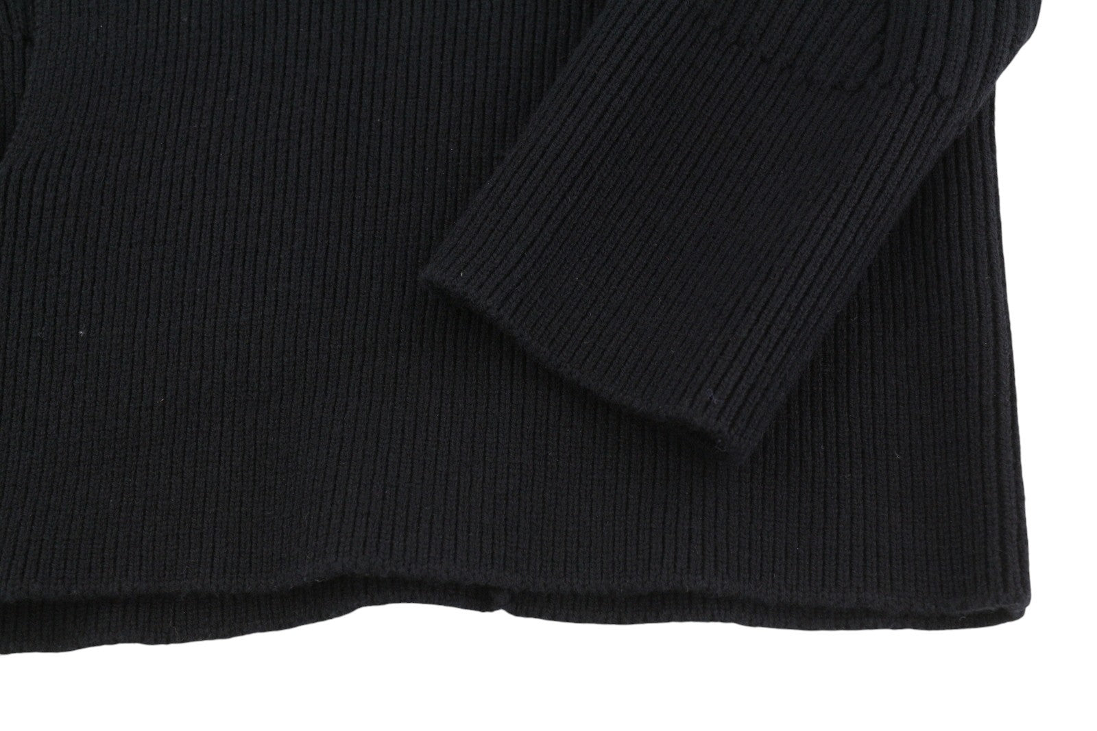 DIESEL M-Sylvania moteriškas megztinis S dydžio, juodas, vilnonis megztinis su diržu, iškirpte, rekomenduojama kaina – 195 € 