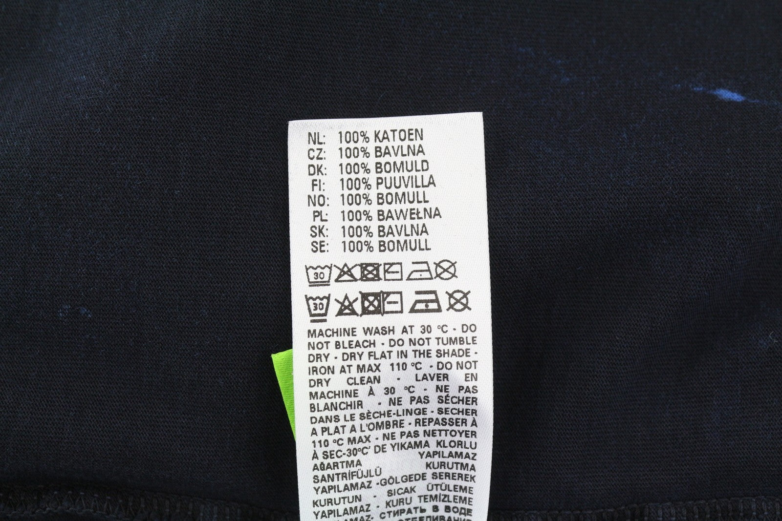 DIESEL T-Just-B84 vyriški marškinėliai S dydžio, juodi, trikotažiniai, tamprūs, apvalios apykaklės, rekomenduojama kaina – 150 € 