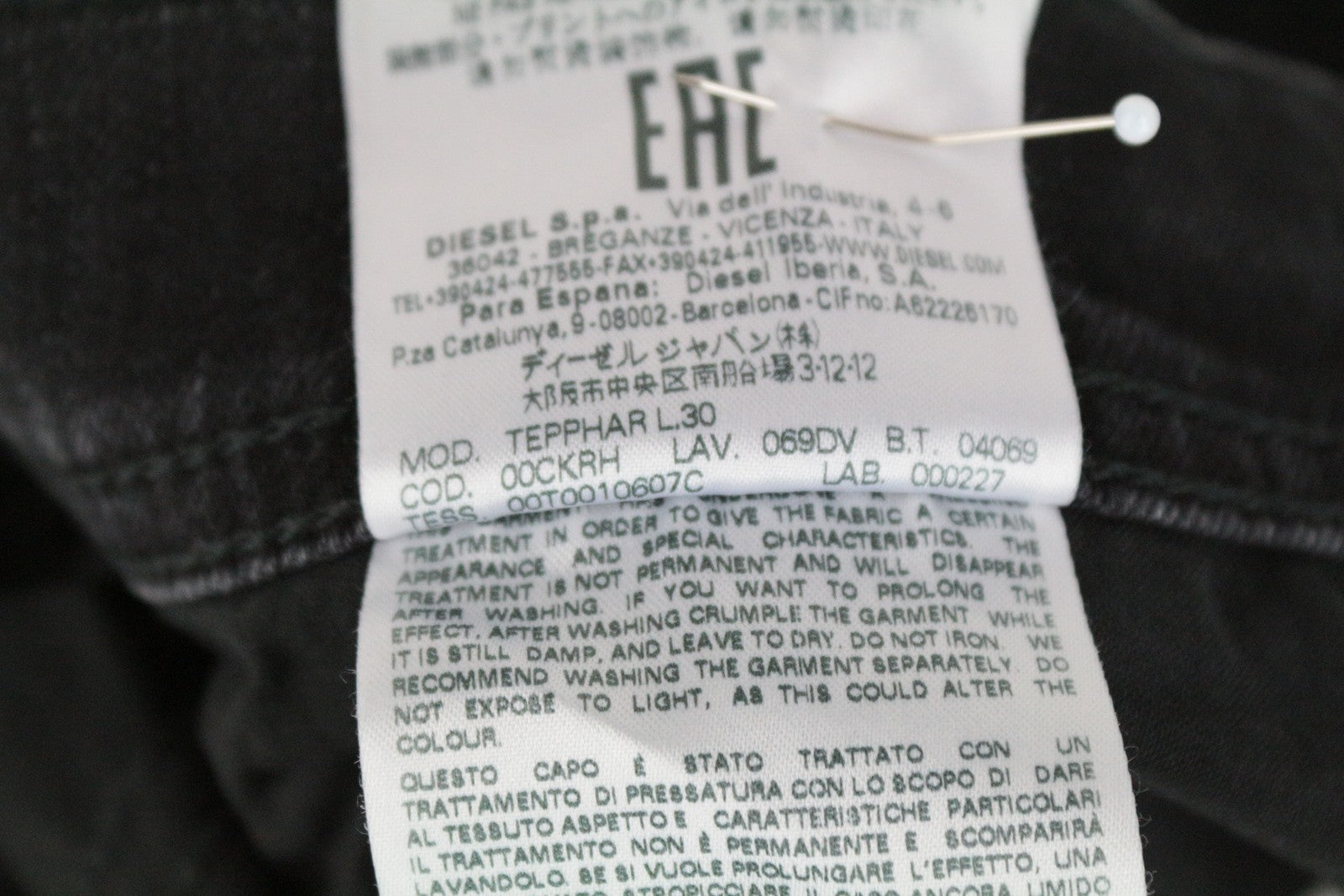 DIESEL Tepphar 069DV vyriški džinsai W28/L30 Slim morkų mėlynos spalvos su plėšytais medvilniniais džinsais 