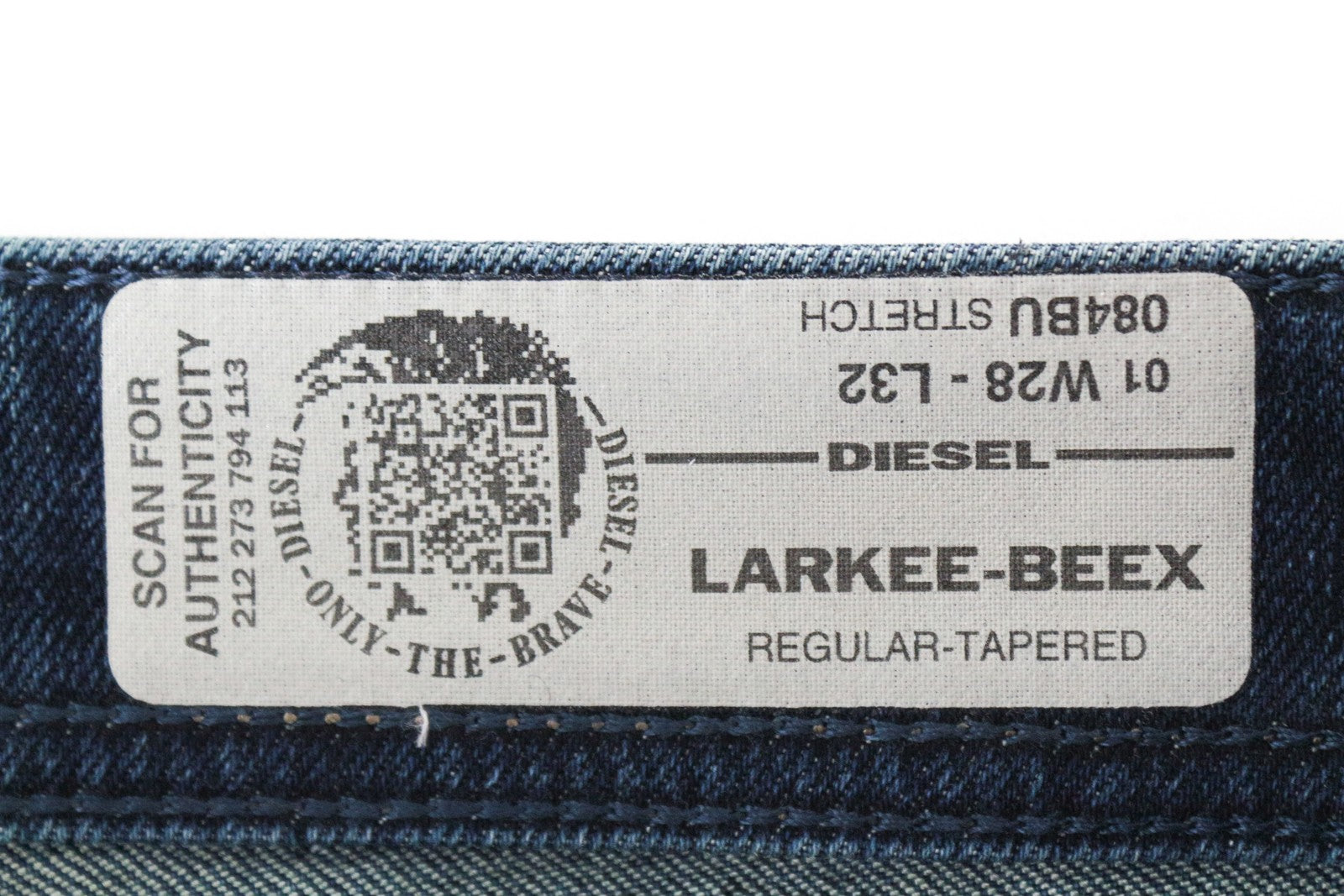 DIESEL Larkee-Beex 084BU vyriški džinsai W28/L32 Regular Taper Fit mėlynos medvilnės 