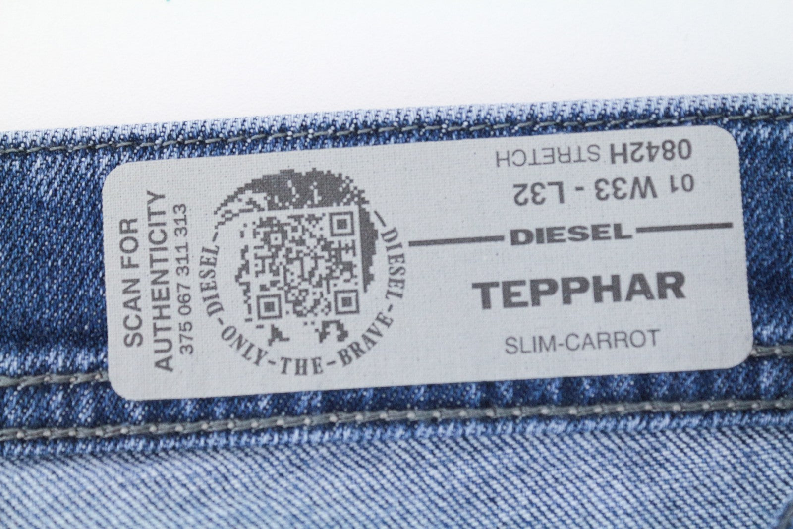 DIESEL Tepphar 0842H vyriški džinsai W33/L32 Slim Carrot Fit mėlyni tamprūs medvilniniai džinsai 