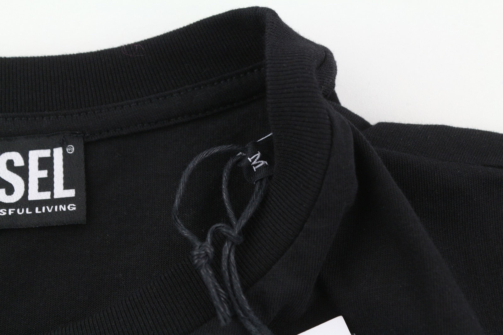 DIESEL T-Diegos-B3 vyriški marškinėliai M, juodi, tamprūs, apvalios iškirptės, trumpomis rankovėmis. 