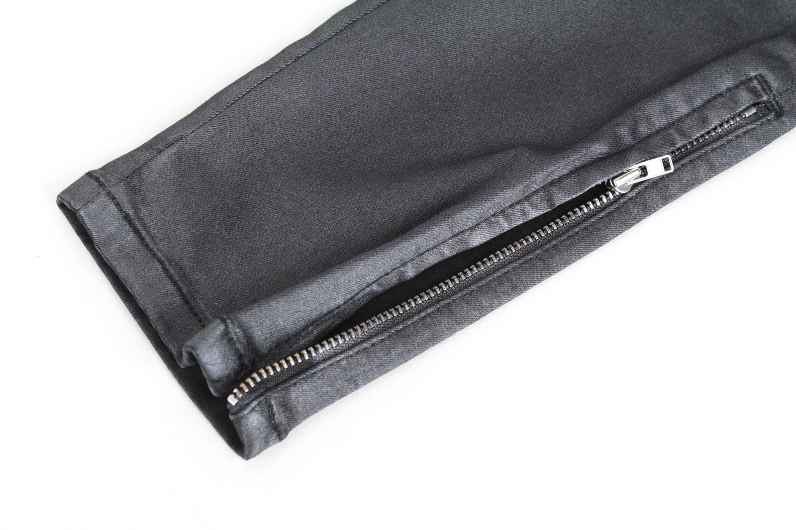 DIESEL Slandy-Zip 069GF Women's Jeans W25/L30 Coated Mid-Rise Skinny Fit Denim