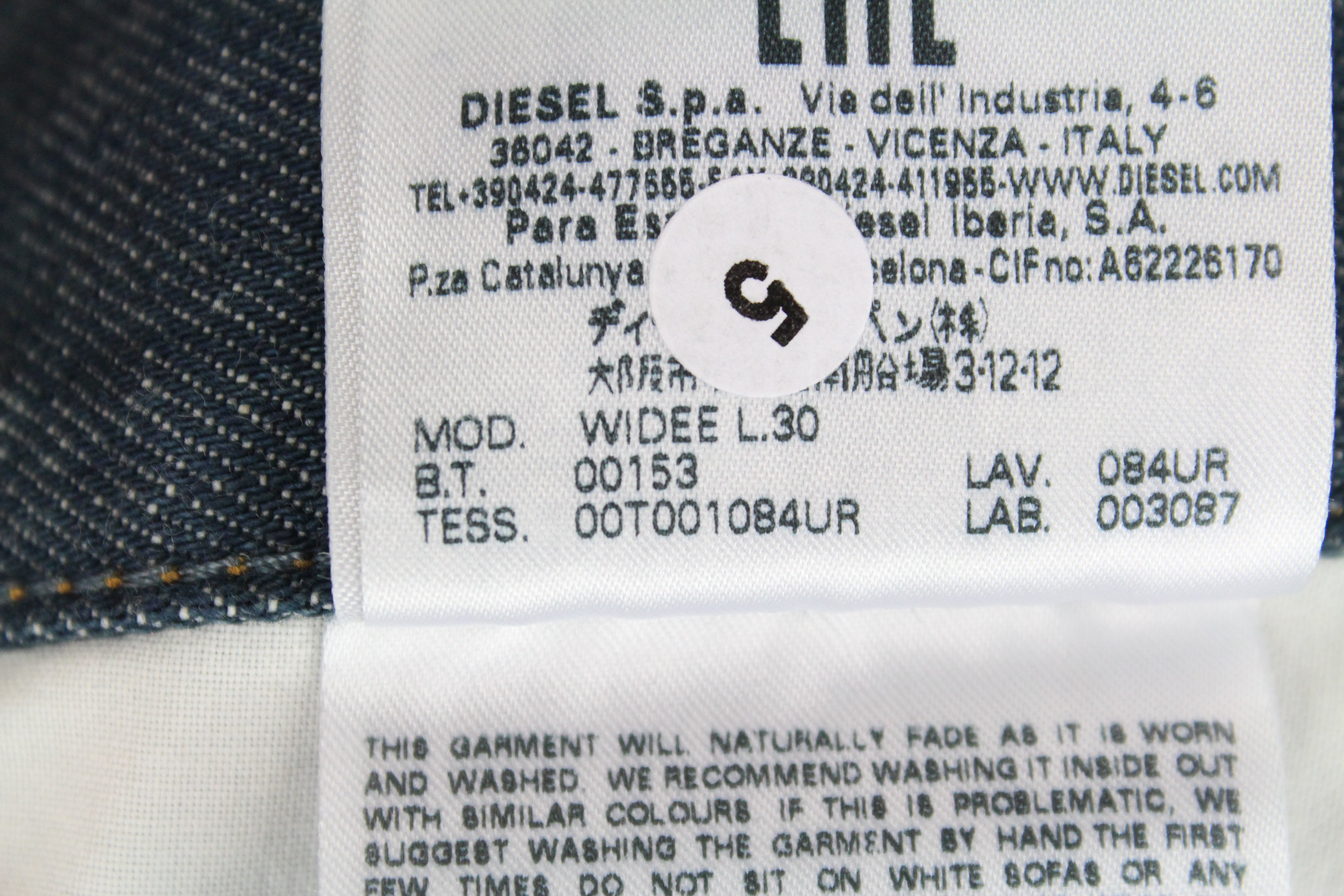 DIESEL Widee 084UR moteriški džinsai W26/L30 laisvalaikio stiliaus, tiesūs, mėlyni, medvilninio kirpimo, džinsinio audinio 