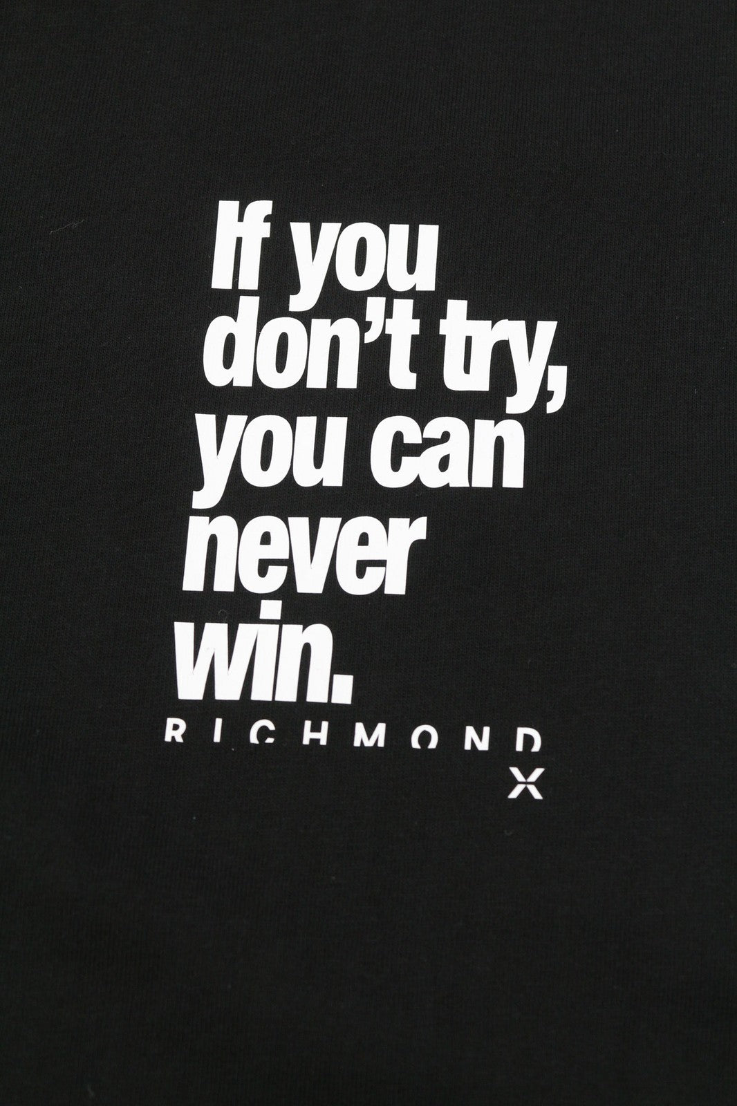 JOHN RICHMOND vyriški marškinėliai M, juodi, trumpomis rankovėmis, apvalia apykakle, su raštu, visiems metų laikams 
