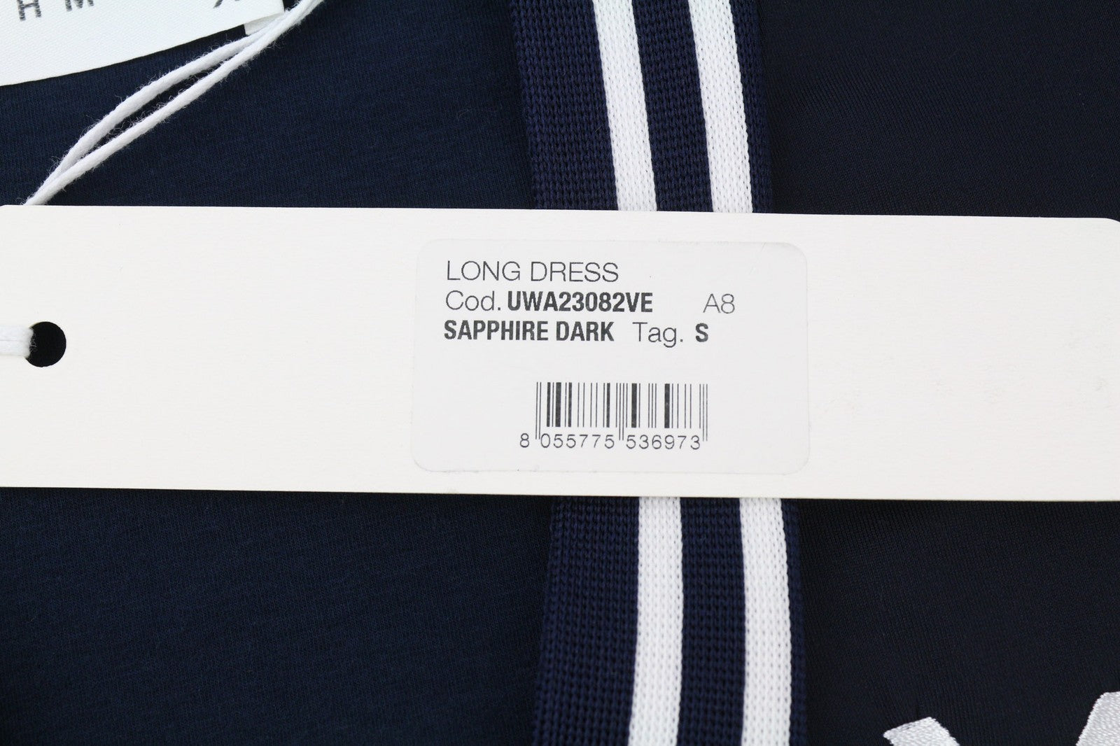 RICHMOND moteriškos klasikinės S dydžio tamsiai mėlynos ilgomis rankovėmis, perpjauta V formos iškirpte, prigludusi priekyje 