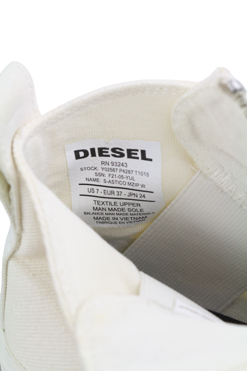 DIESEL S-Astico Mzip moteriški sportbačiai, 37 dydžio, balti, su užtrauktuku ir migdolų nosimi iki kulkšnies. RMK 180 €. 