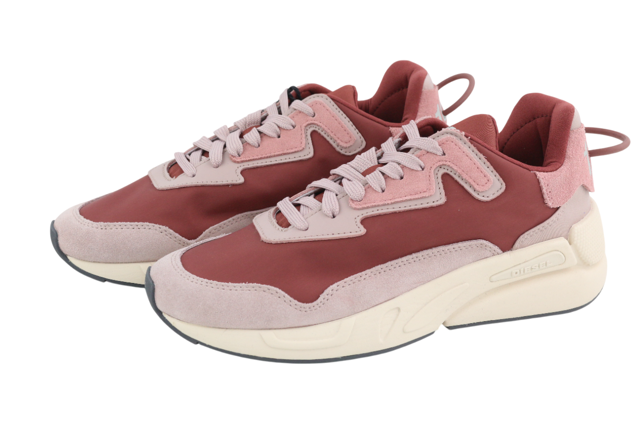 DIESEL S-Serendipity LC moteriški sportbačiai, EU37, violetiniai, žemi, suvarstomi, rekomenduojama kaina – 150 € 