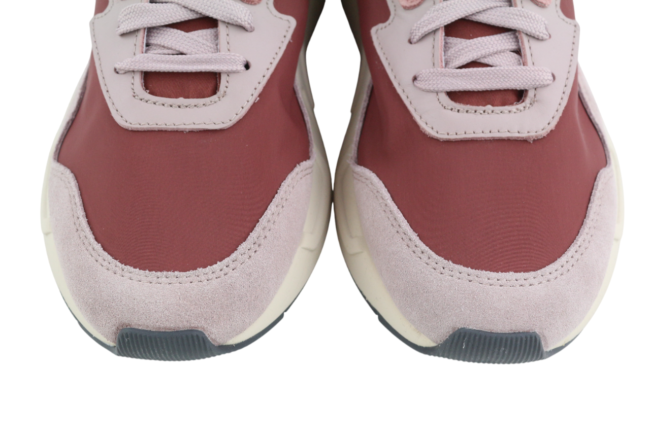 DIESEL S-Serendipity LC moteriški sportbačiai, EU37, violetiniai, žemi, suvarstomi, rekomenduojama kaina – 150 € 