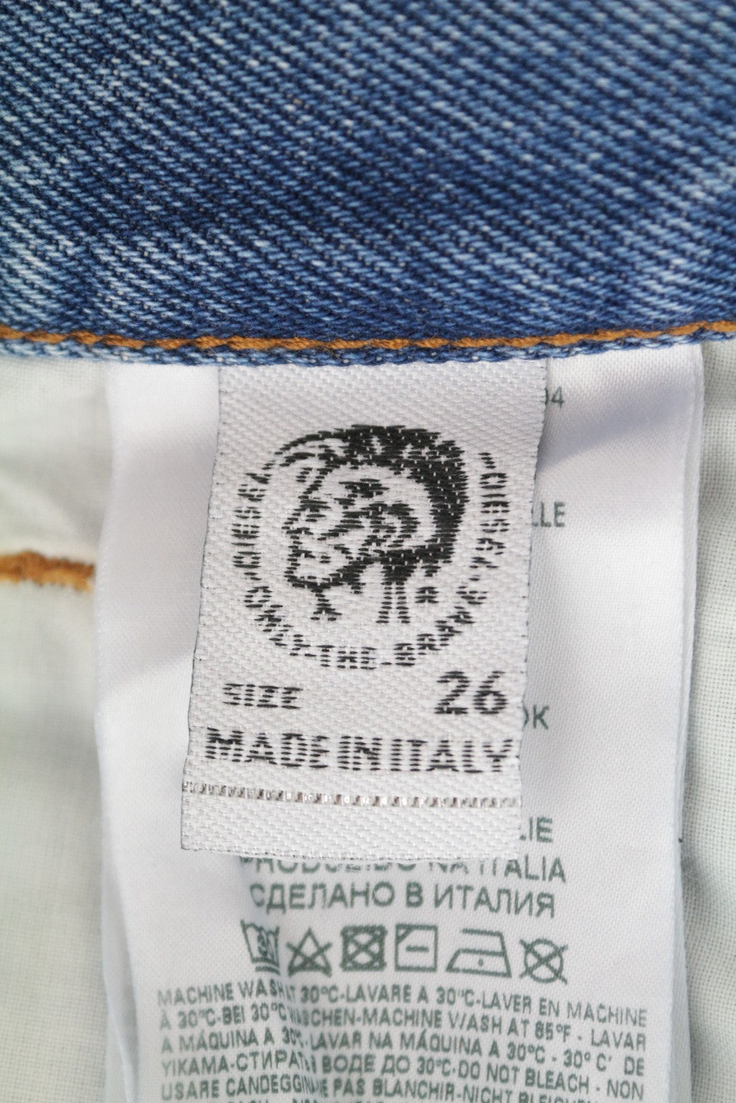 DIESEL Widee 0077V moteriški džinsai W26/L32 tiesūs mėlyni aukštu juosmeniu medvilniniai džinsai 