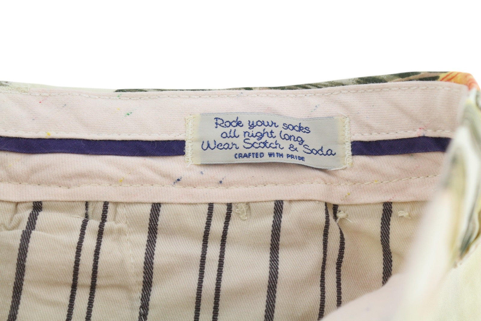 SCOTCH &amp; SODA vyriški šortai W32 Chino su spalvingais lapų raštais, kišenėmis ir logotipu. Laisvalaikio stiliaus.