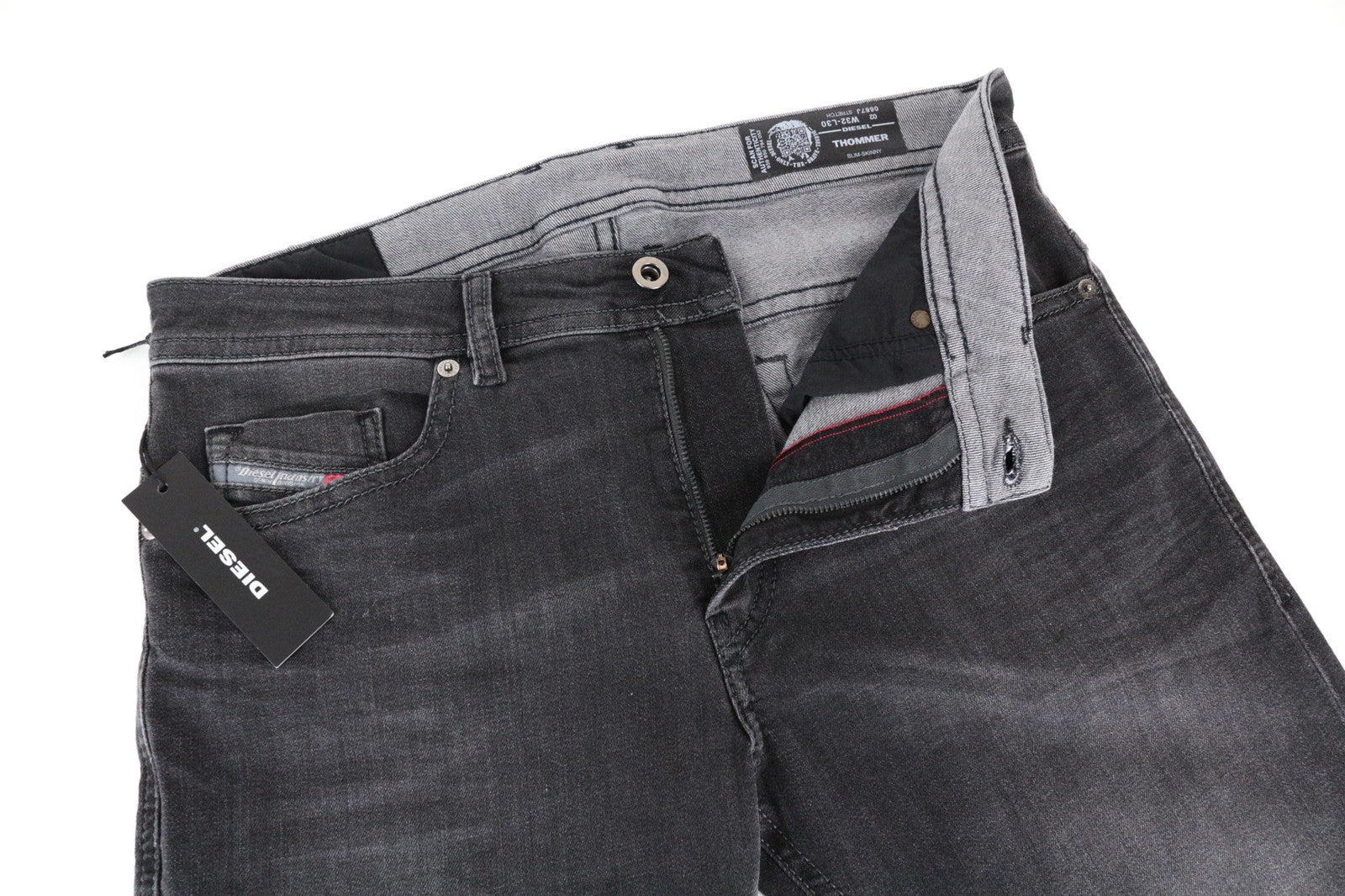 DIESEL Thommer 0687J vyriški W32/L30 ploni, juodi, išblukusio kirpimo džinsiniai kelnės 