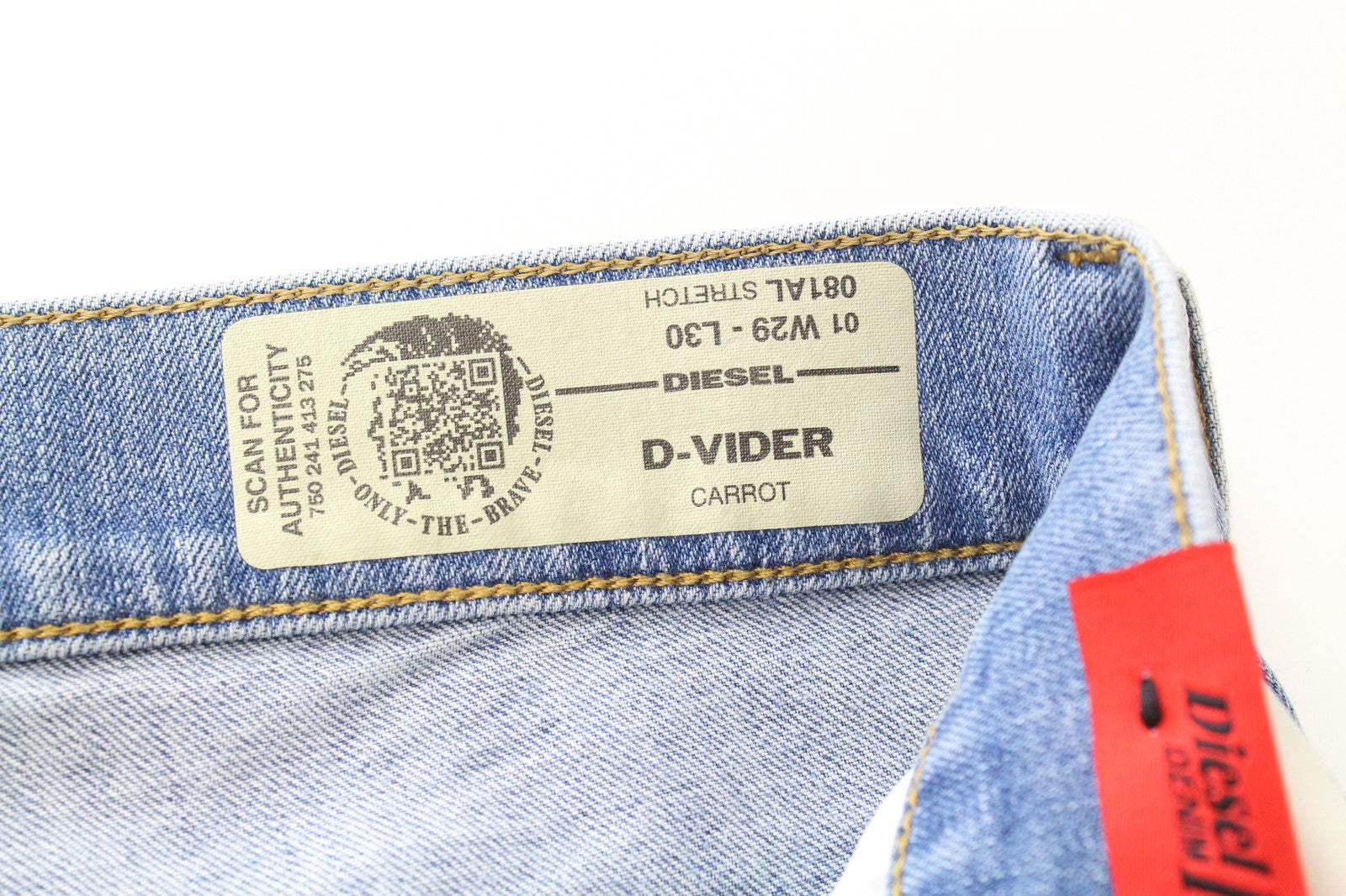 DIESEL D-Vider 081AL vyriški W29/L30 skalbti tamprūs morkų kirpimo mėlyni džinsiniai batai 