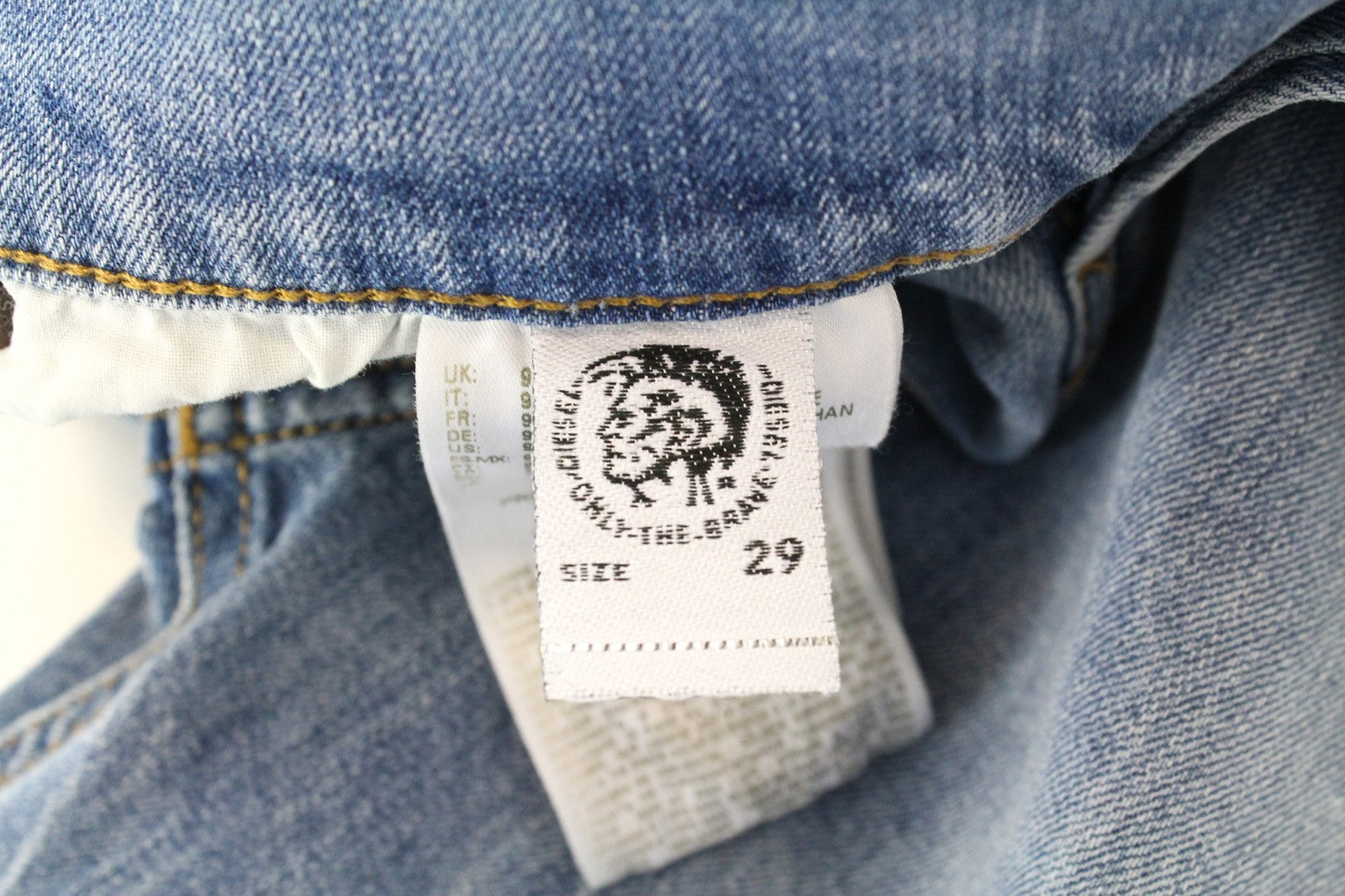 DIESEL D-Vider 081AL vyriški W29/L30 skalbti tamprūs morkų kirpimo mėlyni džinsiniai batai 